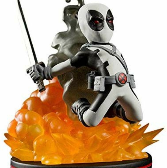 Deadpool Q Fig - Lootcrate White Varient - Picture 1 of 5